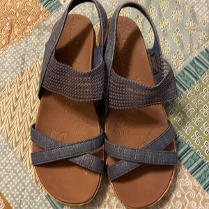 Skechers luxe foam wedge sandal size 7